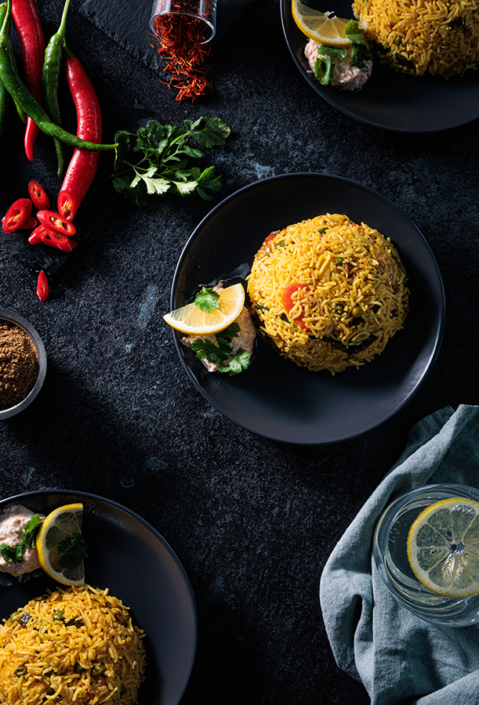Food Fotografie von einer vegetarischen indischen Reiszubereitung